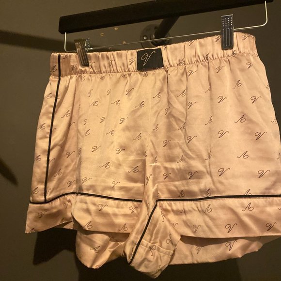 Victoria Secret sleeping set - Picture 3 of 4